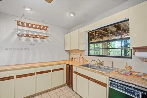 9730 SW 44th Street Miami FL 33165