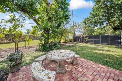 9730 SW 44th Street Miami FL 33165