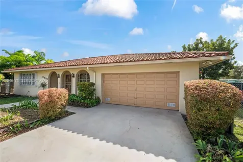 9730 SW 44th Street Miami FL 33165