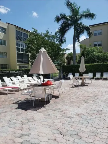 2821 Somerset Drive Lauderdale Lakes FL 33311