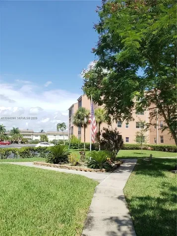 2821 Somerset Drive Lauderdale Lakes FL 33311