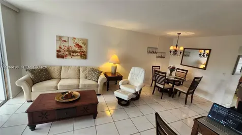 2821 Somerset Drive Lauderdale Lakes FL 33311