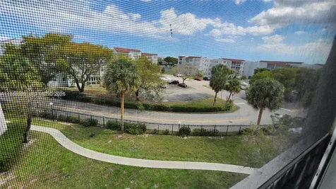 2821 Somerset Drive Lauderdale Lakes FL 33311