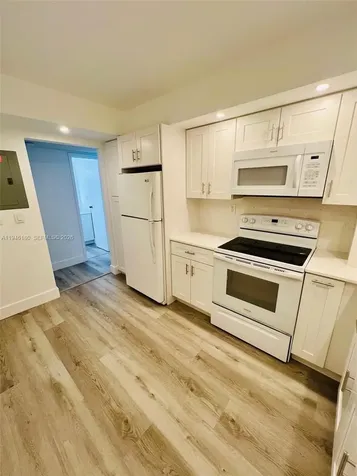 2655 Collins Avenue Miami Beach FL 33140