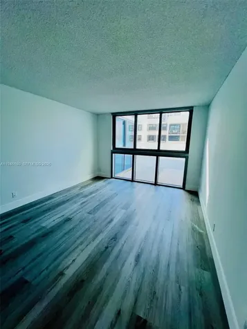 2655 Collins Avenue Miami Beach FL 33140