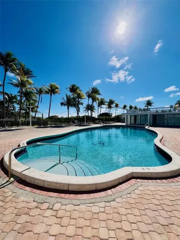 2655 Collins Avenue Miami Beach FL 33140