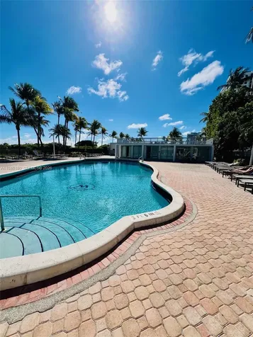 2655 Collins Avenue Miami Beach FL 33140