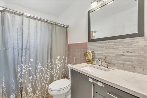 709 SW 7th Avenue Hallandale Beach FL 33009