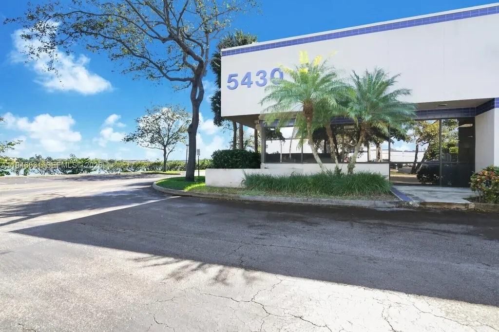 5420 NW 33rd Avenue Fort Lauderdale FL 33309