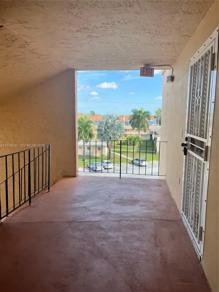6780 W 2nd Court Hialeah FL 33012