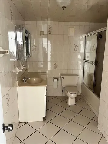 6780 W 2nd Court Hialeah FL 33012