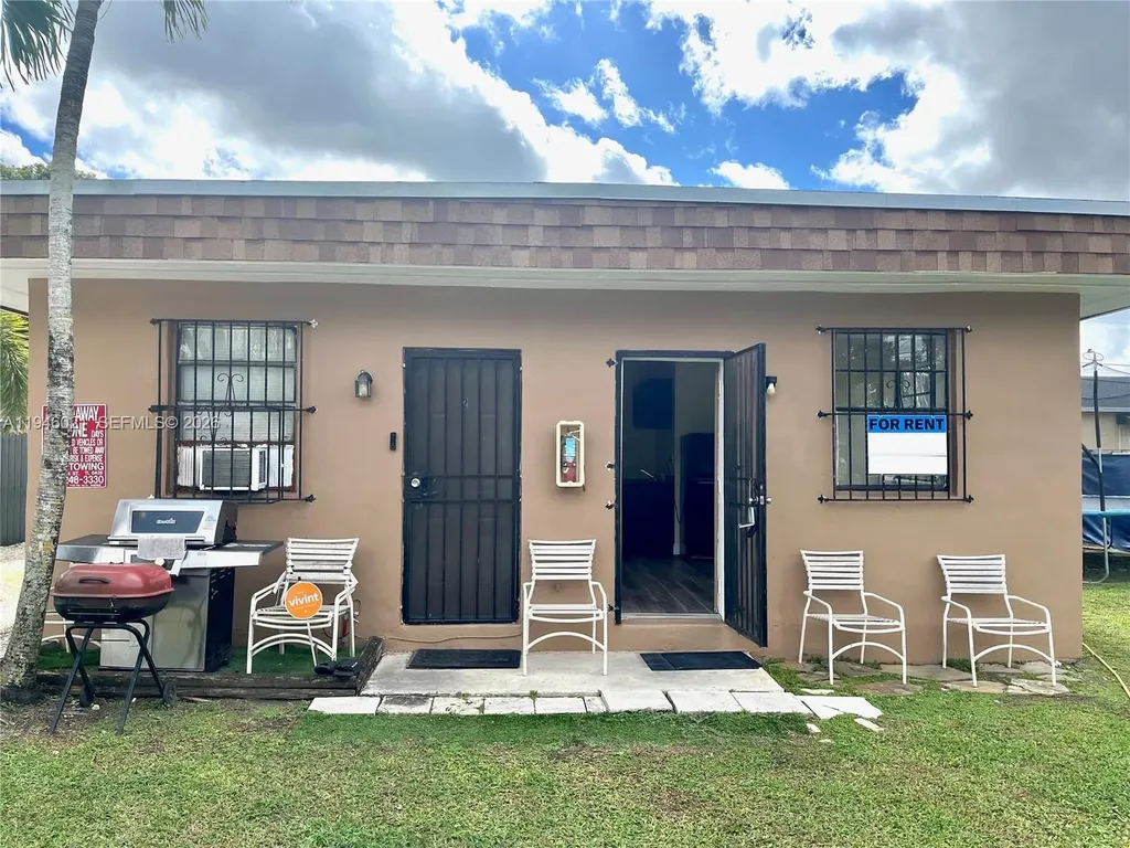 645 NW 1st Street Florida City FL 33034