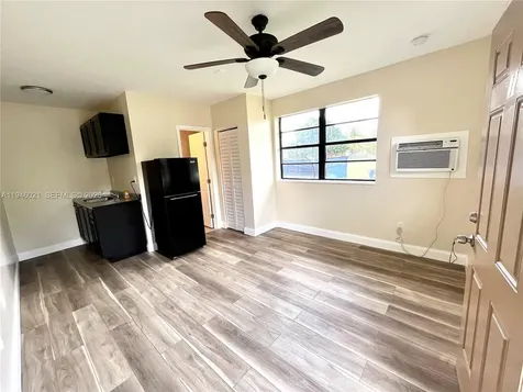 645 NW 1st Street Florida City FL 33034