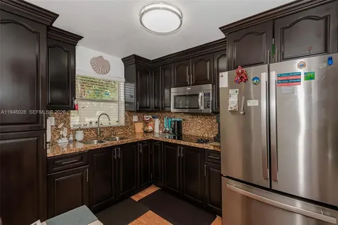 9881 NW Sunrise Lakes Boulevard Sunrise FL 33322