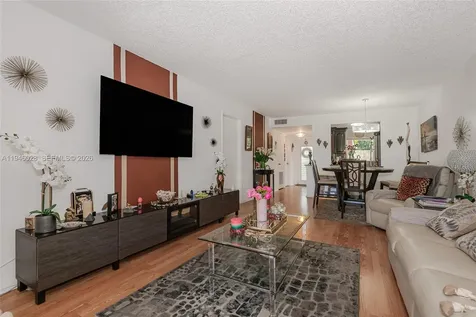 9881 NW Sunrise Lakes Boulevard Sunrise FL 33322