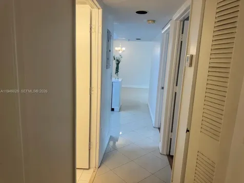 104 SW 9th Street Miami FL 33130