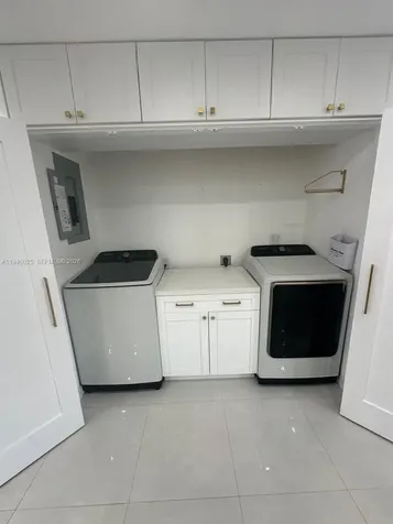 5150 E 9th Lane Hialeah FL 33013