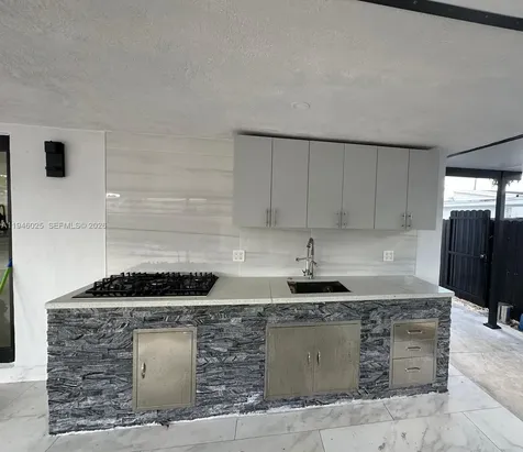 5150 E 9th Lane Hialeah FL 33013