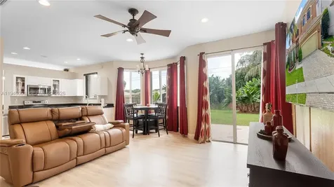 1884 SE 19th Street Homestead FL 33035