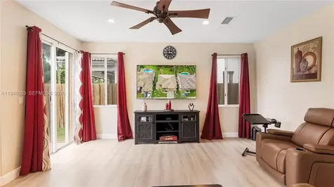 1884 SE 19th Street Homestead FL 33035