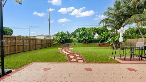 1884 SE 19th Street Homestead FL 33035