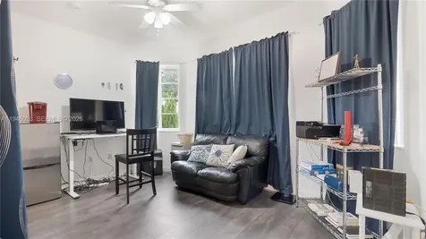 1884 SE 19th Street Homestead FL 33035