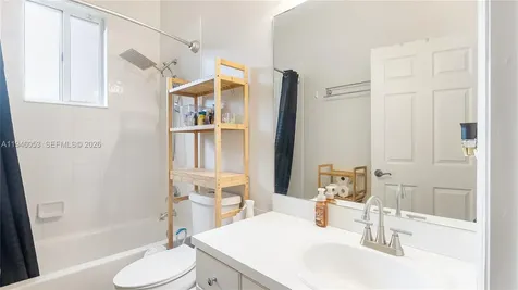 1884 SE 19th Street Homestead FL 33035