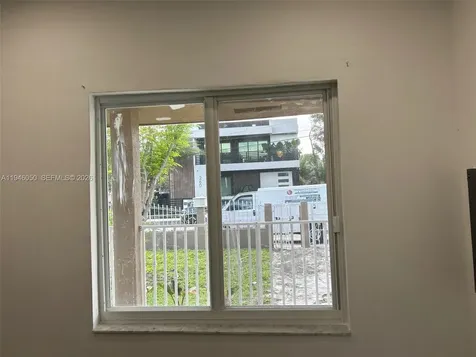 261 NW 49th Street Miami FL 33127