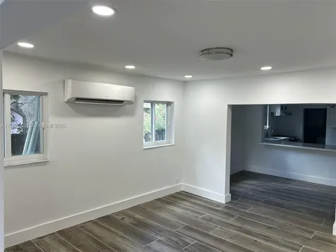 261 NW 49th Street Miami FL 33127
