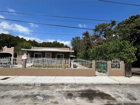 261 NW 49th Street Miami FL 33127