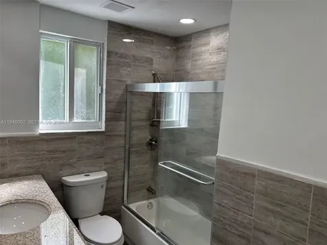 261 NW 49th Street Miami FL 33127