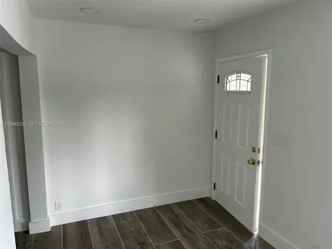 261 NW 49th Street Miami FL 33127