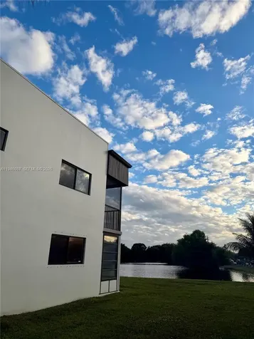 9920 NW 68th Place Tamarac FL 33321