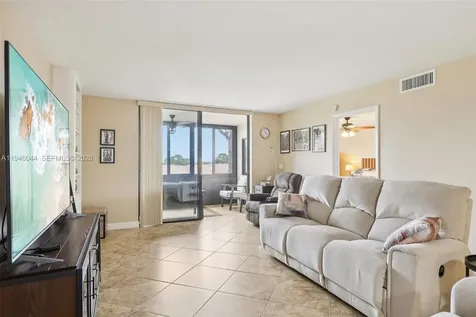 4725 E Lucerne Lakes Boulevard E Lake Worth FL 33467
