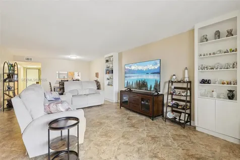 4725 E Lucerne Lakes Boulevard E Lake Worth FL 33467