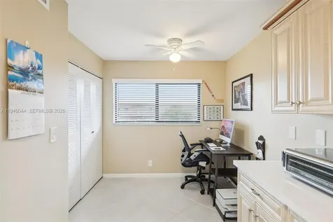 4725 E Lucerne Lakes Boulevard E Lake Worth FL 33467
