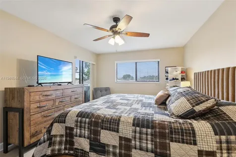 4725 E Lucerne Lakes Boulevard E Lake Worth FL 33467