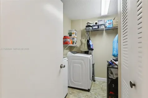 4725 E Lucerne Lakes Boulevard E Lake Worth FL 33467