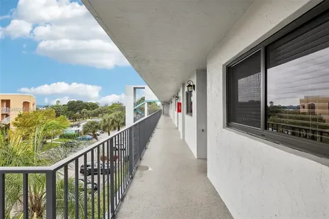 4725 E Lucerne Lakes Boulevard E Lake Worth FL 33467