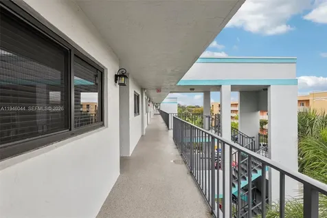 4725 E Lucerne Lakes Boulevard E Lake Worth FL 33467