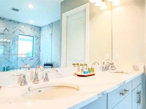 5577 Saint Armands Way Westlake FL 33470