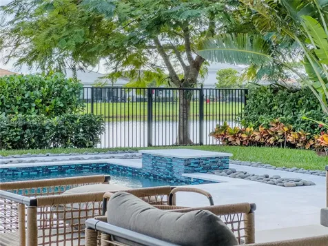 5577 Saint Armands Way Westlake FL 33470