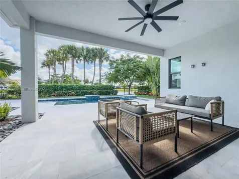 5577 Saint Armands Way Westlake FL 33470