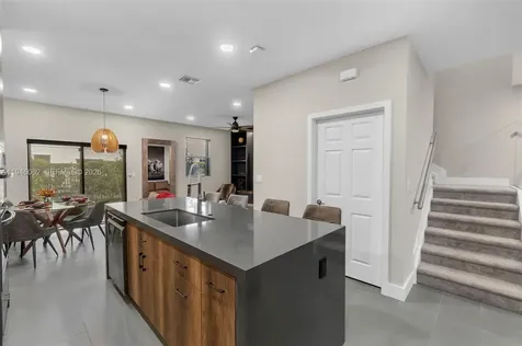 4650 Santa Cruz Way Davie FL 33314