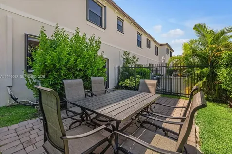 4650 Santa Cruz Way Davie FL 33314