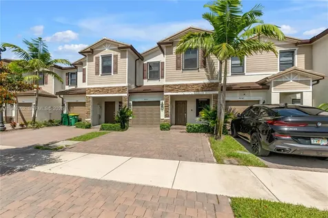 4650 Santa Cruz Way Davie FL 33314
