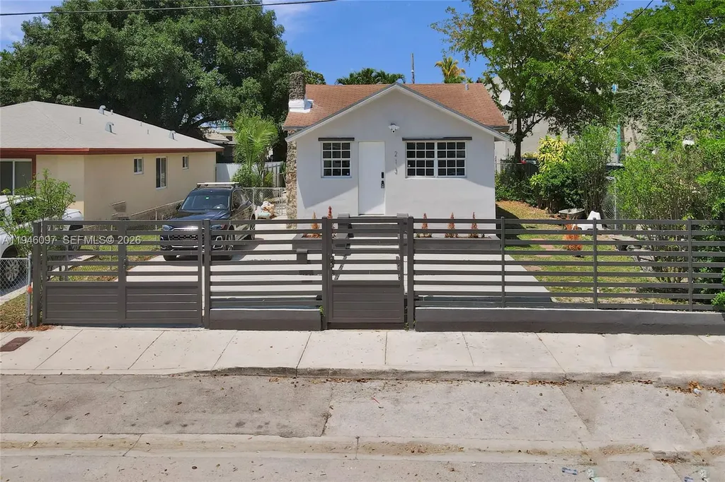 213 NW 34th Terrace Miami FL 33127