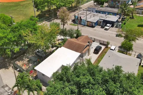213 NW 34th Terrace Miami FL 33127