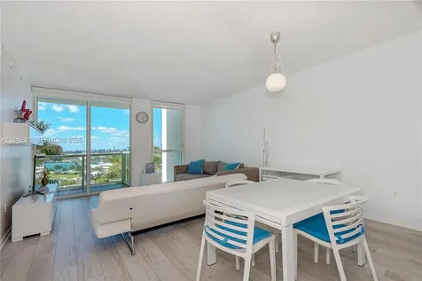 253 NE 2nd Street Miami FL 33132