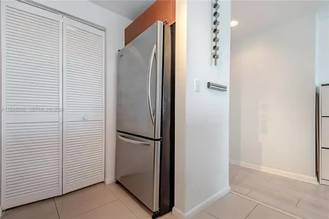 253 NE 2nd Street Miami FL 33132